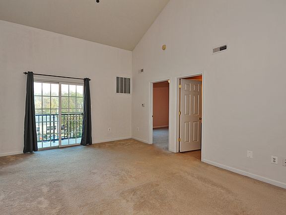 3rd image of 129 E 1st Ave #7