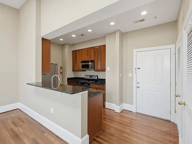 1324 Euclid St NW #407 — Photo 6