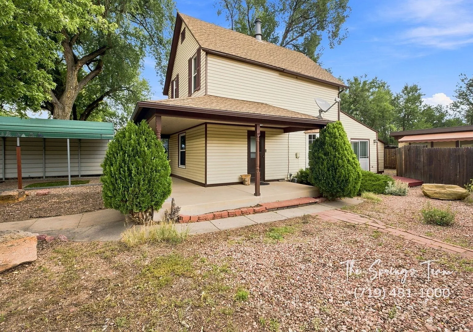 Charming 3bd Home On Corner Lot In Central Colorado Springs Utilities Included — Photo 4