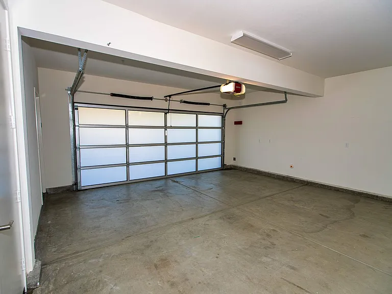 1625 Hampton Dr — Photo 30