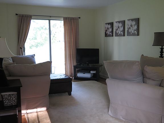 5th image of 421 Highland Ave