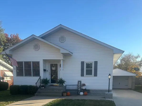 2125 Dewey St, Murphysboro, IL 62966