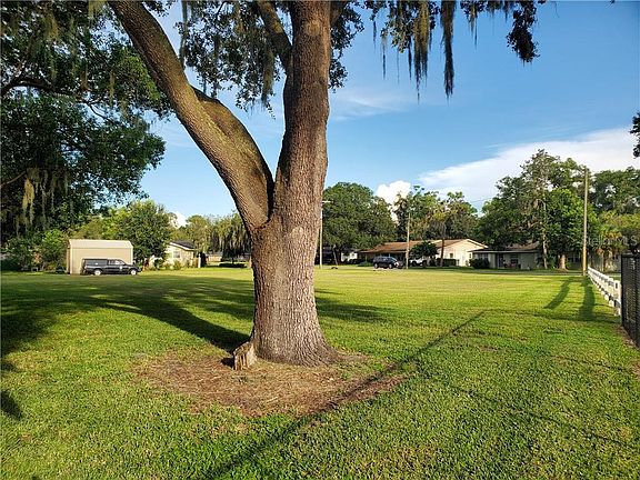 4th image of 808 Russell Dr
