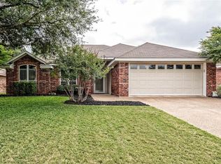 2816 Comanche Trl, Woodway, TX 76712