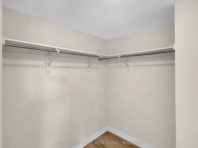 677 Park Rd N #17 — Photo 34