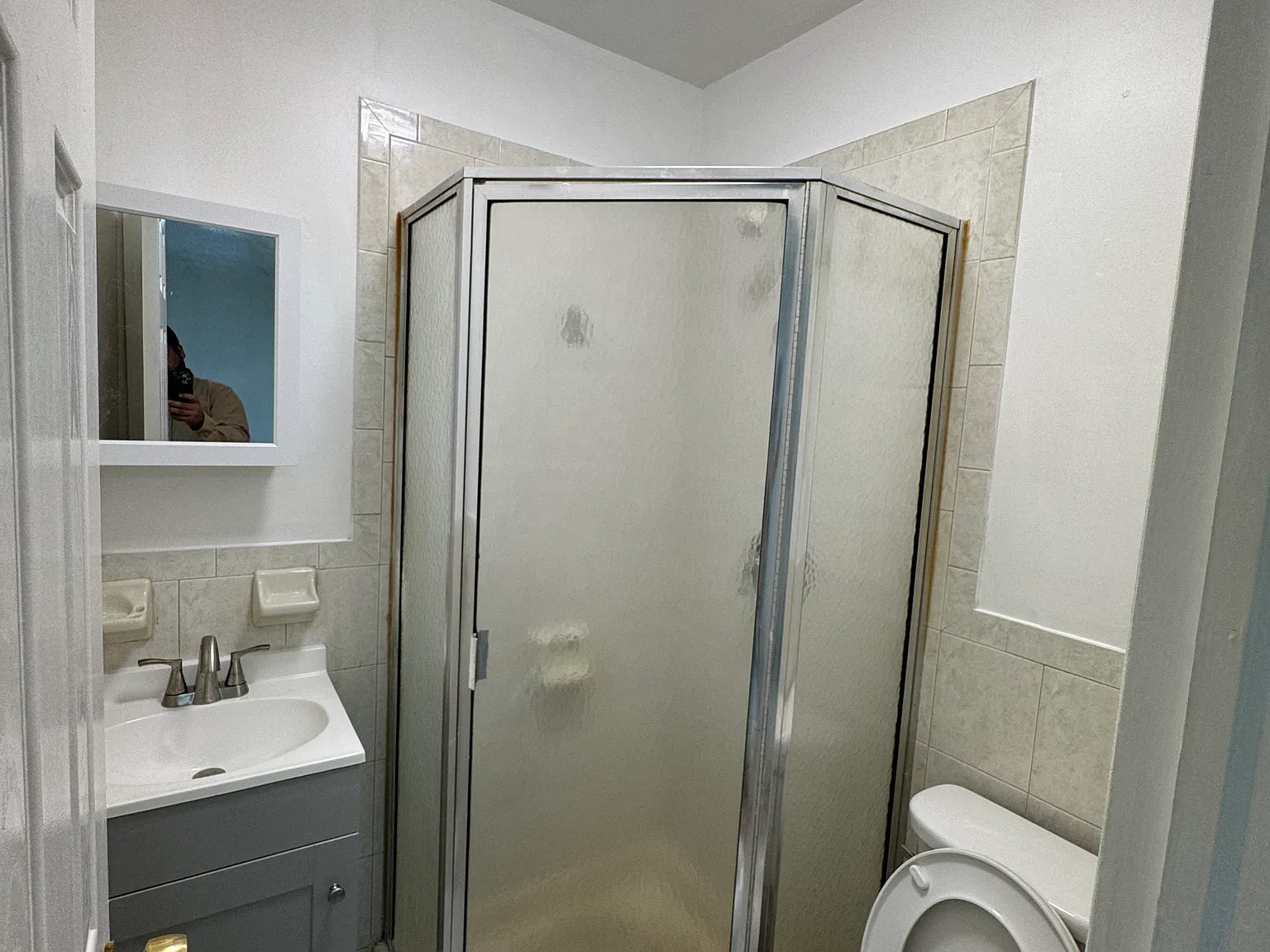 3 bed, 1200 sqft, $3,777 — Photo 4