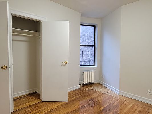 5th image of 718 W 178th St #A32