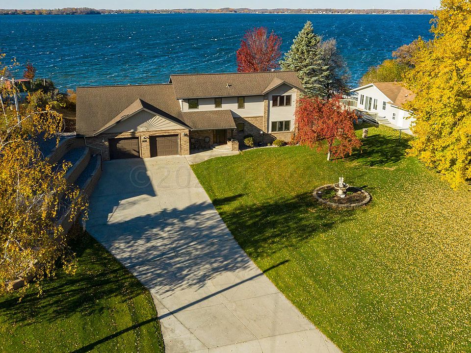 1804 E Shore Dr Detroit Lakes Mn 56501 Mls 20 6096 Zillow