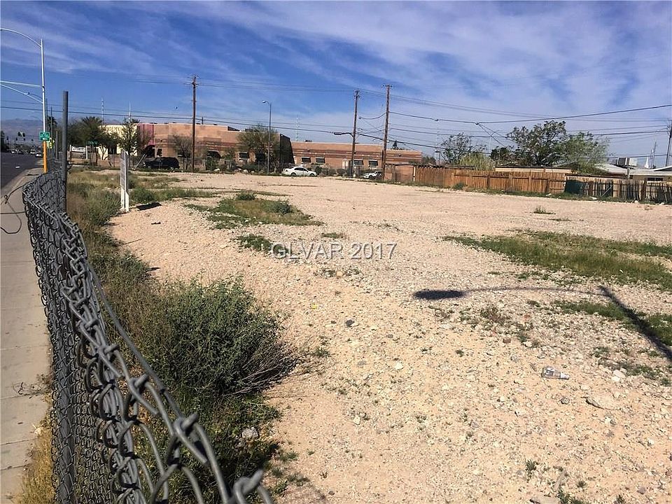 1st image of 880 W Lake Mead Blvd