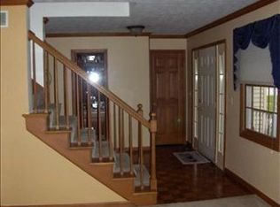 2703 Northpointe Dr, Bloomington, IL