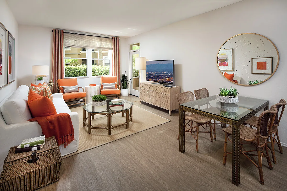 Villa Siena Apartment Homes — Photo 2