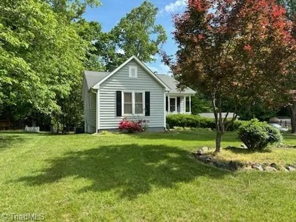 2135 Dave St, Winston Salem, NC 27127