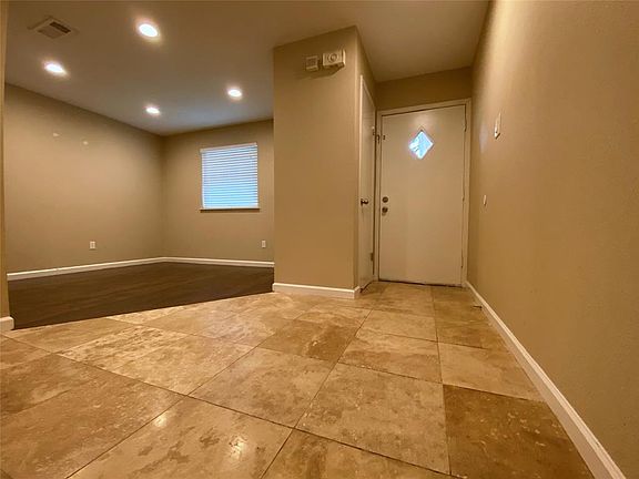 4th image of 2458 Denbury Dr
