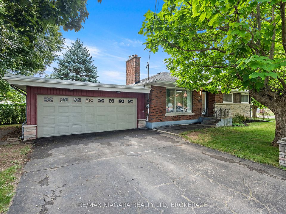 1st image of 67 Maple Park Dr