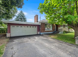 67 Maple Park Dr, Welland, ON L3C 3X8