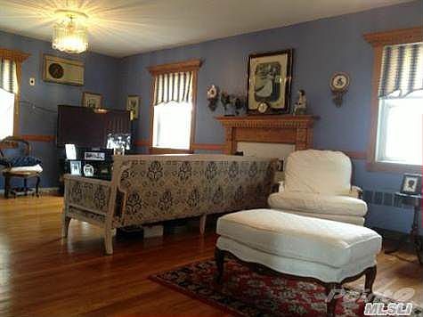 3rd image of 26 Lahey St