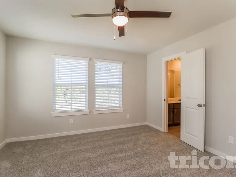 9835 Willow Creek Commerce Dr #504 — Photo 6