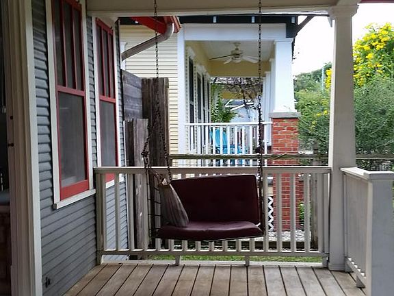 5th image of 4417 Blossom St
