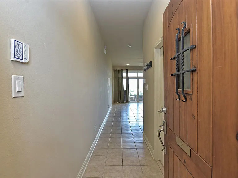 1908 Kahala Sunset Dr #D — Photo 27