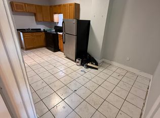 53 Edgewood St #3, Hartford, CT 06112