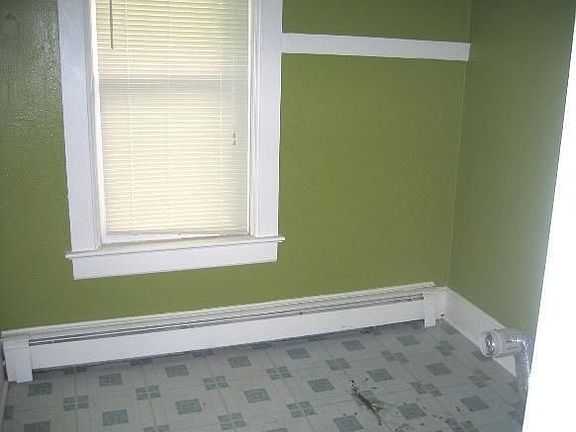 5th image of 883 Fonddulac Ave