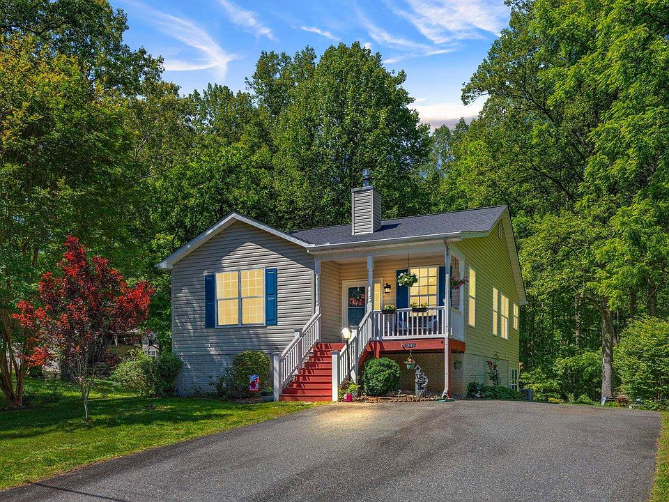 1st image of 341 Poplar Dr
