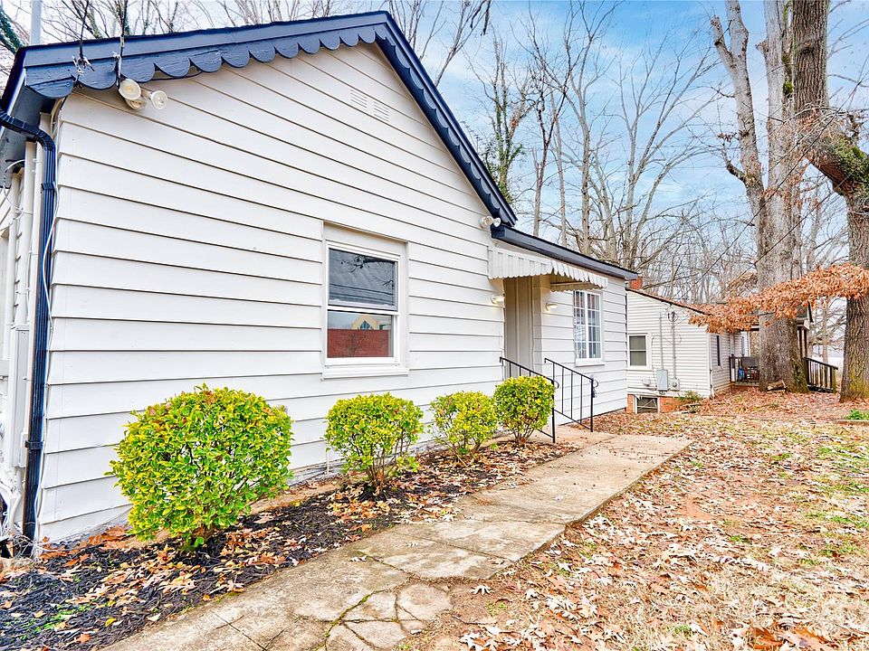 1st image of 704 Earl Rd