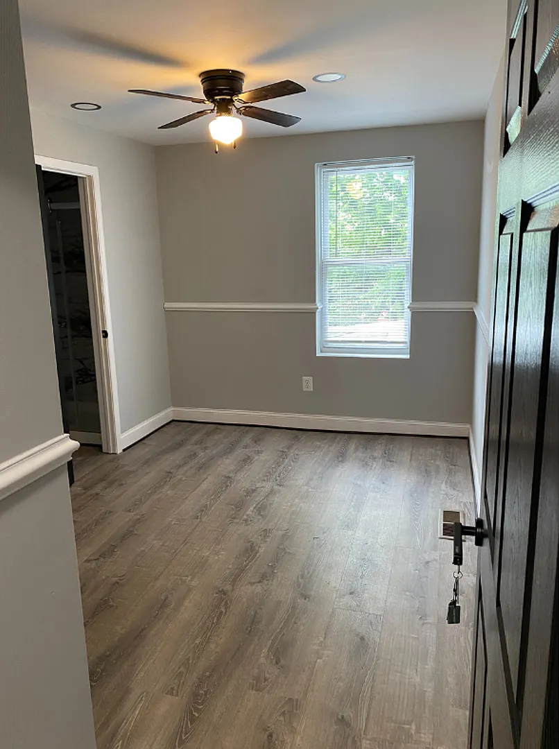 1211 Poplar Grove Street — Photo 4
