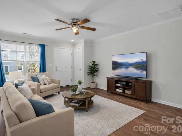 1106 Lynwood Forest Rd, Arden, NC 28704