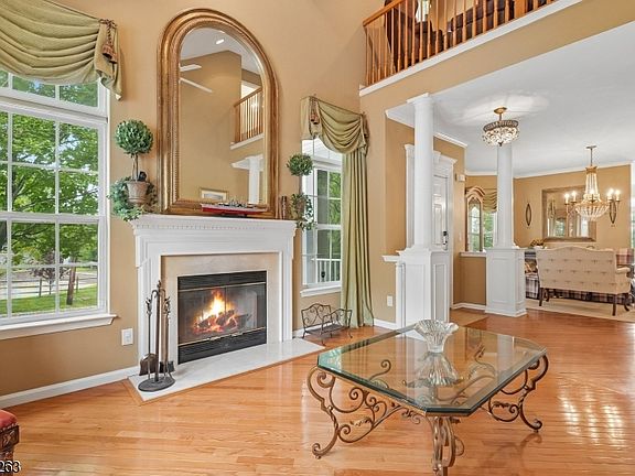 4th image of 44 King George Rd