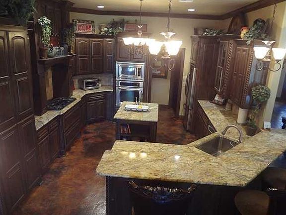 5th image of 18812 SE 58th St