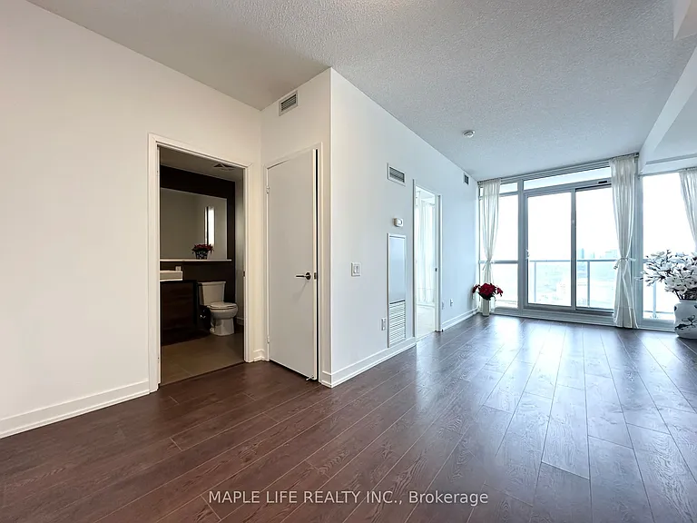 121 McMahon Dr #2502 — Photo 13