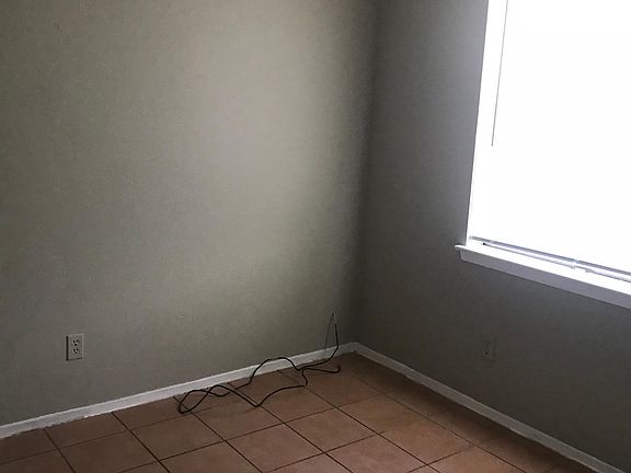 4th image of 2300 Monte Carlo Dr APT B