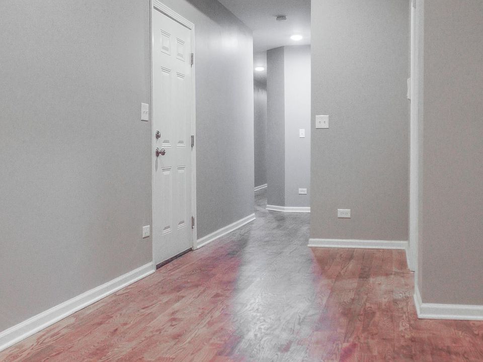1st image of 4764 S Michigan Ave Unit 3