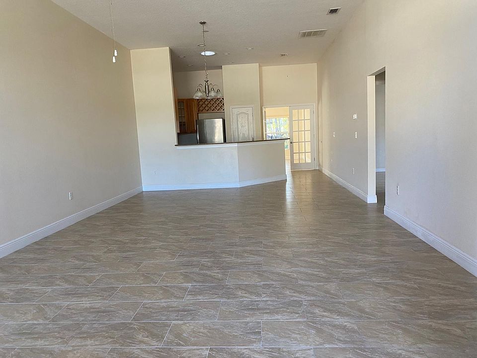2nd image of 29 Brittany Ln
