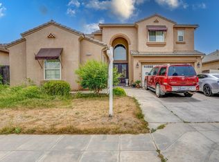 6535 W Dovewood Ln, Fresno, CA