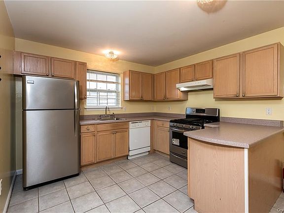 3rd image of 231 Mary Lou Ave Floor 2