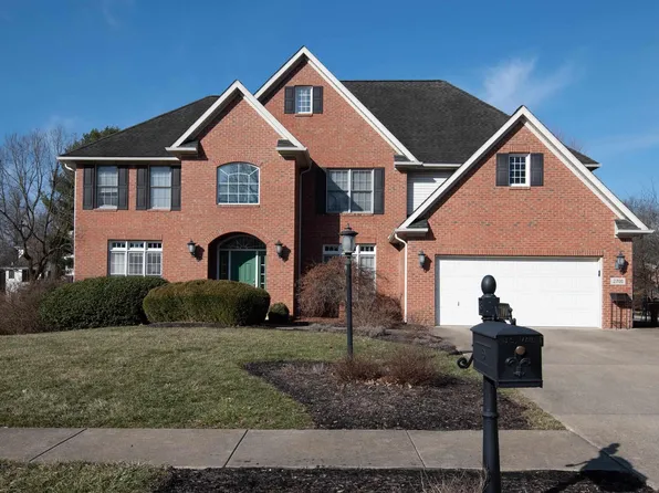 2700 S Creekside Ct, Bloomington, IN 47401