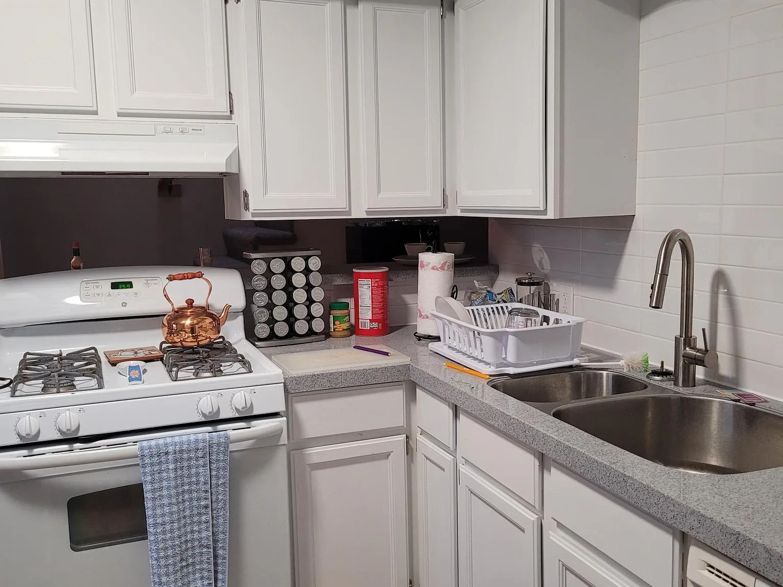 228 Morris Ave SE — Photo 2
