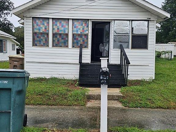 2nd image of 613 NE 8TH AVENUE