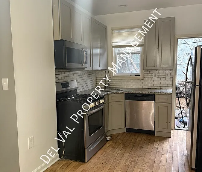 3104 Hurley St — Photo 9