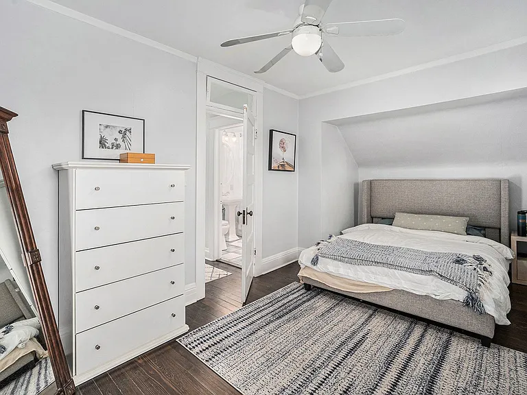 2428 Grove St — Photo 12