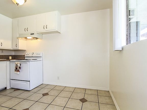5th image of 66 S Grand Oaks Ave APT 11