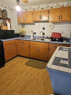 5th image of 535 Carr Ln