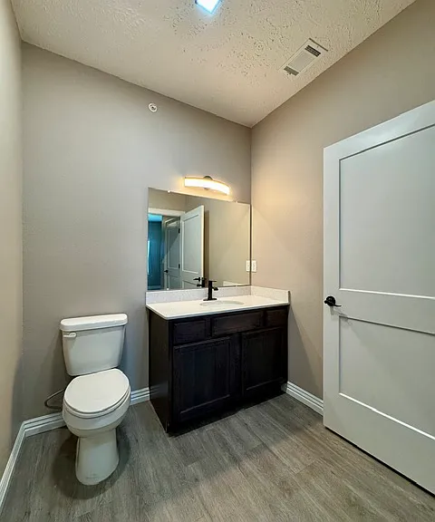 305 N 13th St #101 — Photo 20