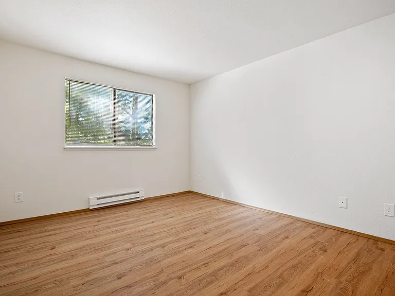 Seattle North Apartments — Photo 37