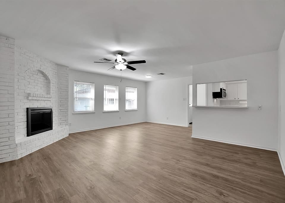 1st image of 10513 Moorberry Ln