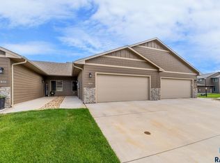 5818 S Bounty Pl, Sioux Falls, SD 57108