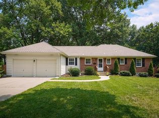 8101 Roe Ave, Prairie Village, KS 66208