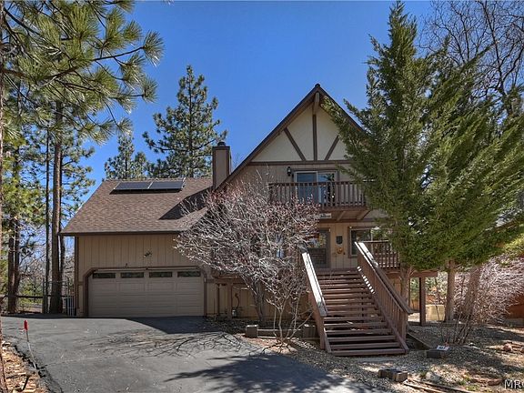 3rd image of 850 Alpenweg Dr